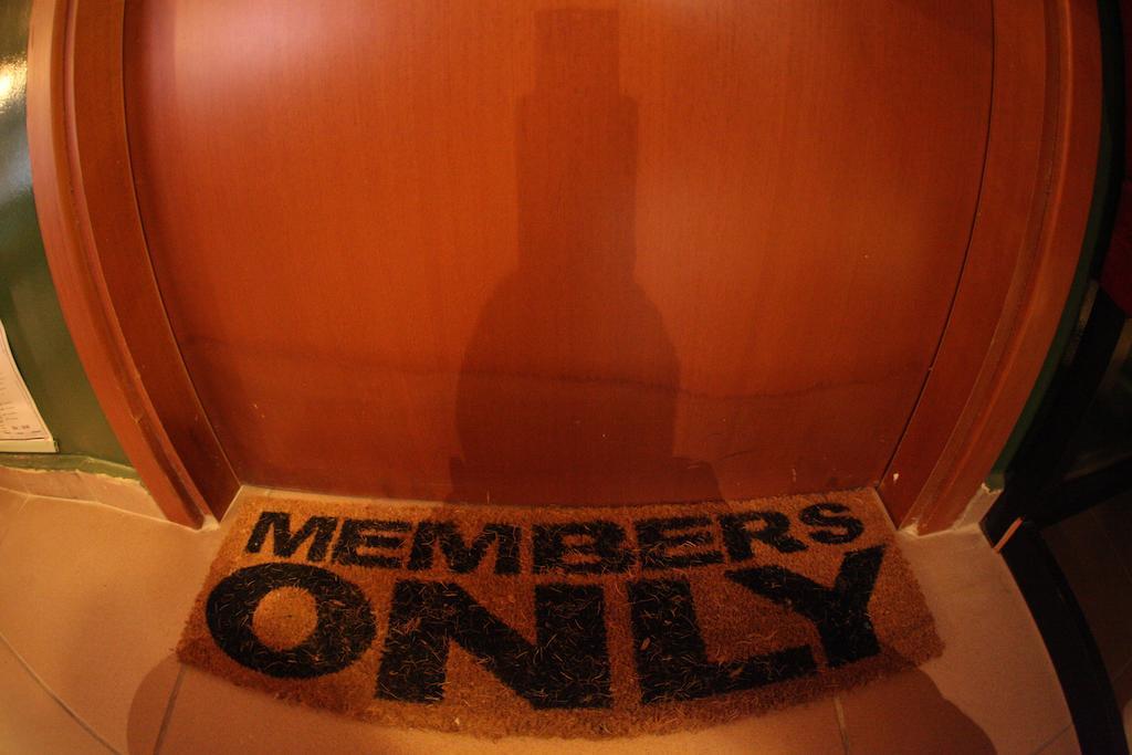 Hostal Propaganda Tirana