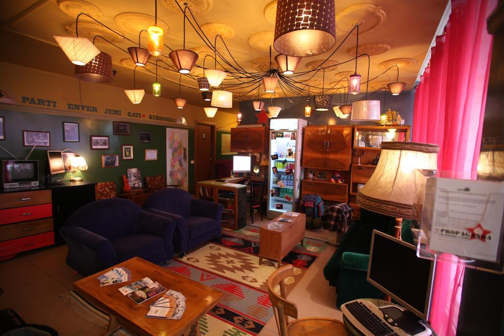 Hostal Propaganda Tirana